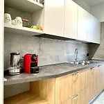 Design House - Terrace & Private Parking Апартаменти Бергамо
