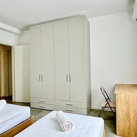 Design House Bergamo - Terrace & Private Parking 公寓 *