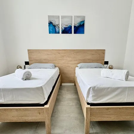 Design House Bergamo - Terrace & Private Parking 贝尔加莫