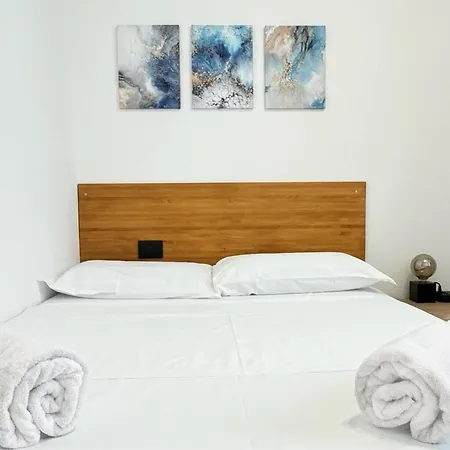 Design House Bergamo - Terrace & Private Parking 公寓 *