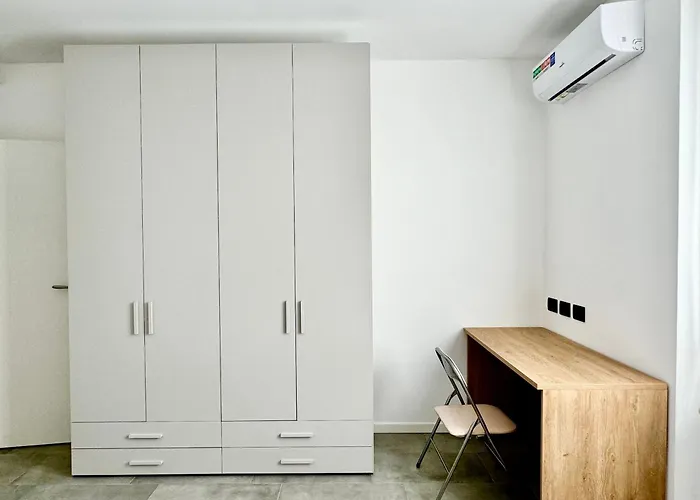 Design House - Terrace & Private Parking דירה