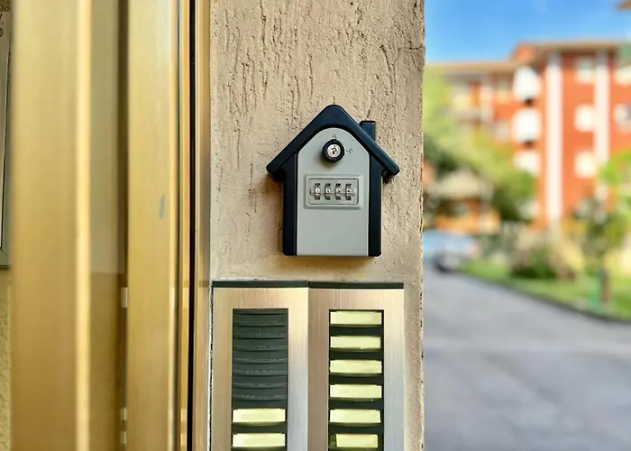 Design House - Terrace & Private Parking דירה