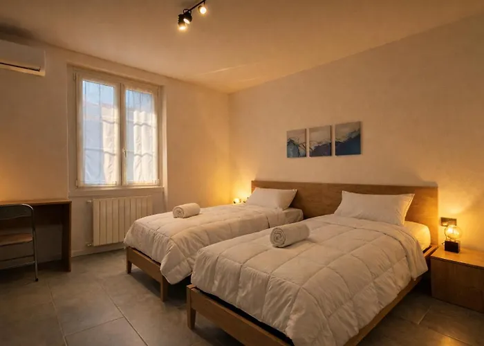 Design House - Terrace & Private Parking 아파트